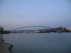 Weil am Rhein Dreiländerbrücke 001.jpg